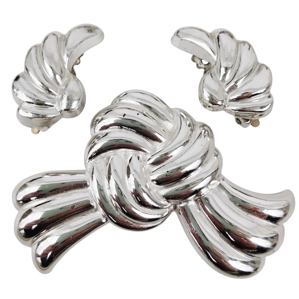 Vintage Lisner Silver Tone Knot Ribbon Brooch Earring Set, MCM 1960's Jewelry